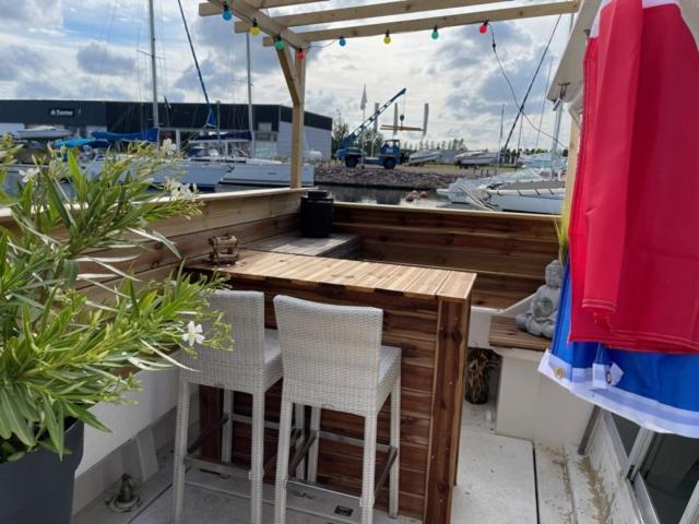 Exceptionnel Bateau Maison Reine Mathilde Уистреам Экстерьер фото