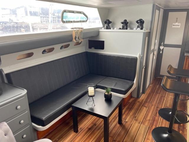 Exceptionnel Bateau Maison Reine Mathilde Уистреам Экстерьер фото